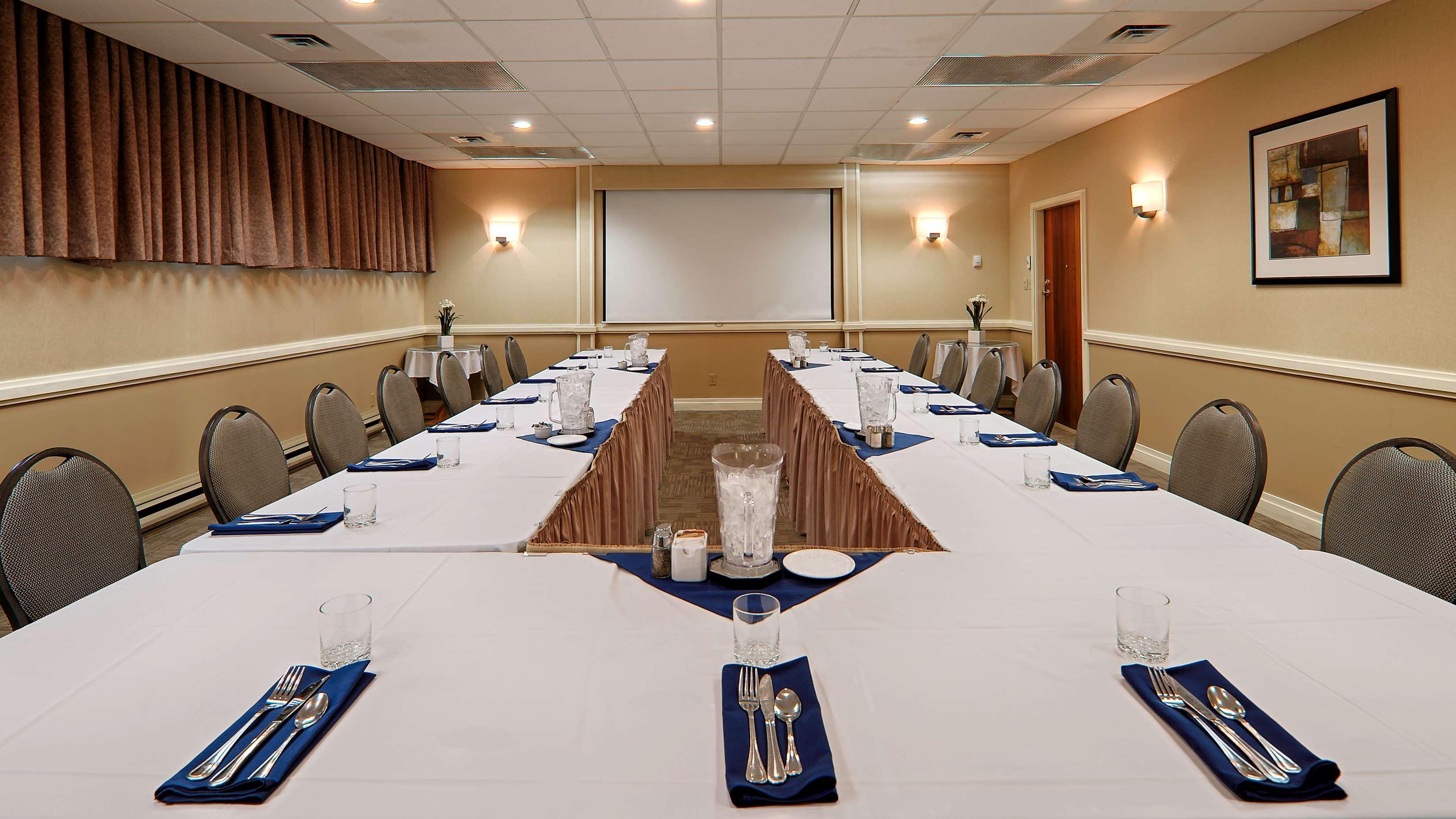 Best Western Cowichan Valley Inn Duncan Bagian luar foto