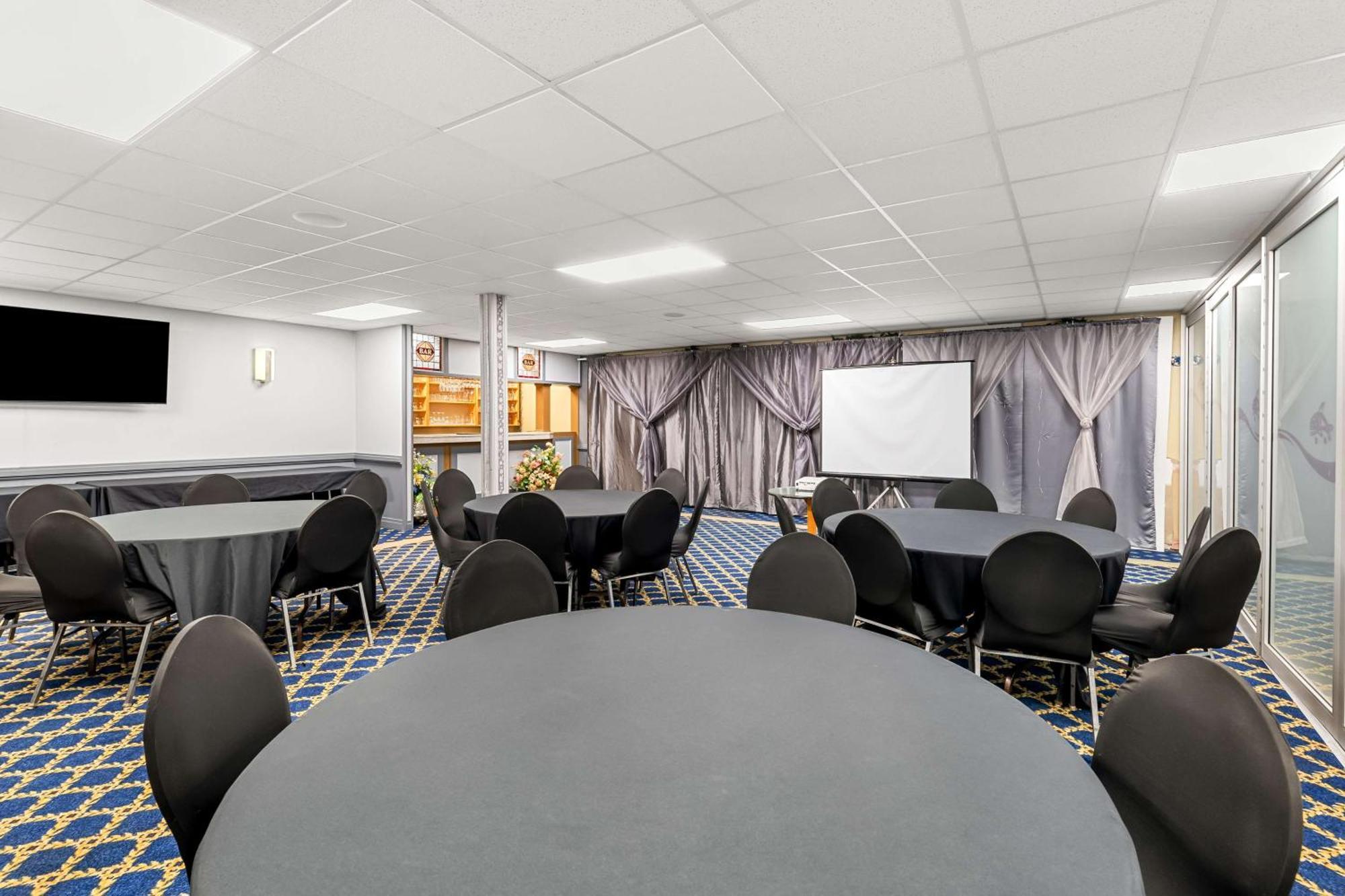Best Western Cowichan Valley Inn Duncan Bagian luar foto