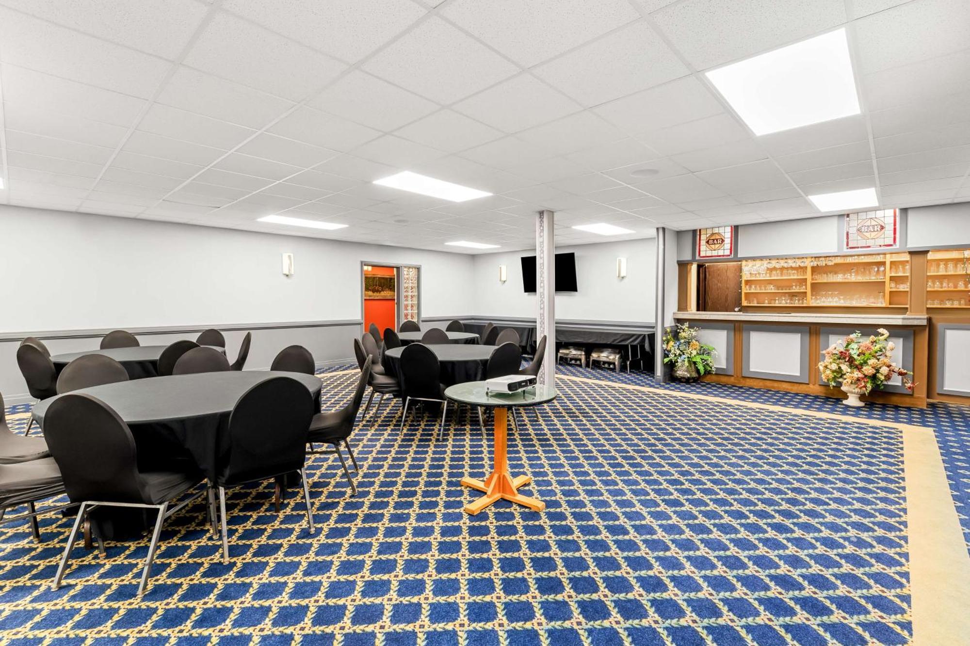 Best Western Cowichan Valley Inn Duncan Bagian luar foto