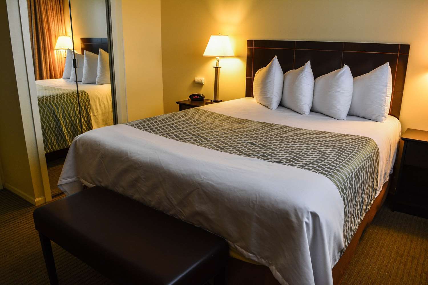 Best Western Cowichan Valley Inn Duncan Bagian luar foto